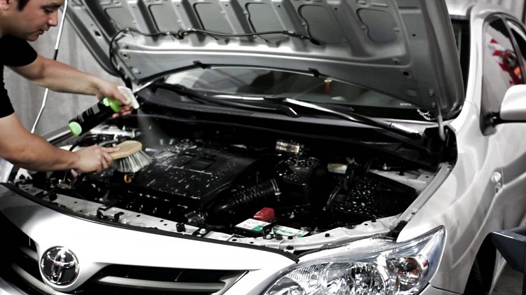 تمیز کردن موتور خودرو
