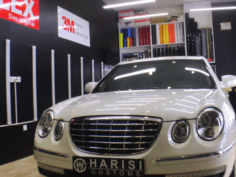 مرکز دیتیلینگ حرفه ای خودرو حریصی کاستومز - Harisi Customs