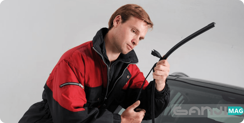 چک کردن تیغه های برف پاک کن